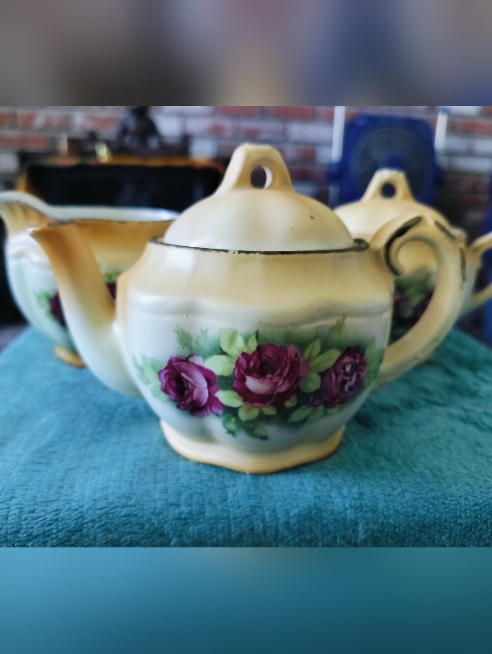 Vintage 3-Piece Czech Porcelain Tea Service: Teapot, Lidded Sugar & Creamer